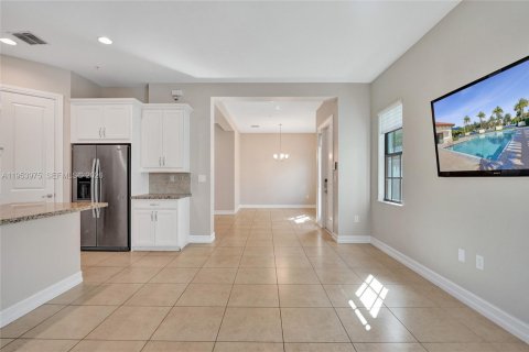 Adosado en venta en Pembroke Pines, Florida, 3 dormitorios, 208.66 m2 № 2009531 - foto 12