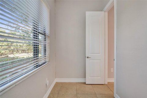 Adosado en venta en Pembroke Pines, Florida, 3 dormitorios, 208.66 m2 № 2009531 - foto 18