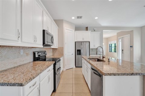 Adosado en venta en Pembroke Pines, Florida, 3 dormitorios, 208.66 m2 № 2009531 - foto 13