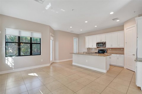 Adosado en venta en Pembroke Pines, Florida, 3 dormitorios, 208.66 m2 № 2009531 - foto 10