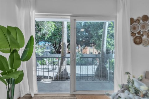 Copropriété à vendre à Miami Beach, Floride: 2 chambres, 62.34 m2 № 1995407 - photo 8