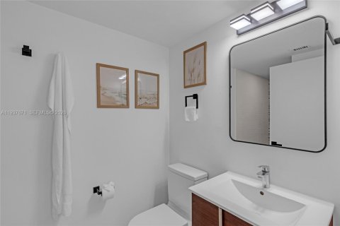 Copropriété à vendre à Miami Beach, Floride: 2 chambres, 62.34 m2 № 1995407 - photo 21