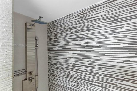 Copropriété à vendre à Miami Beach, Floride: 2 chambres, 62.34 m2 № 1995407 - photo 29