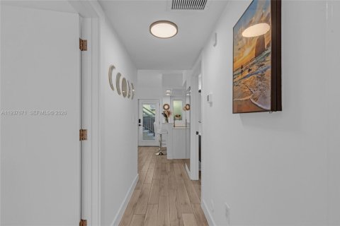 Copropriété à vendre à Miami Beach, Floride: 2 chambres, 62.34 m2 № 1995407 - photo 30