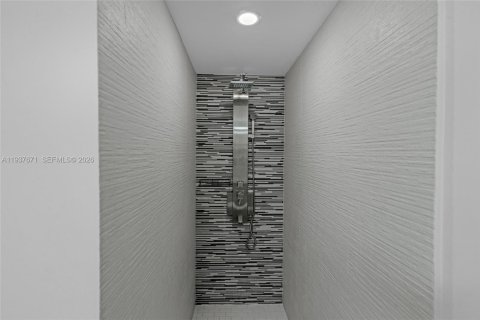 Copropriété à vendre à Miami Beach, Floride: 2 chambres, 62.34 m2 № 1995407 - photo 22