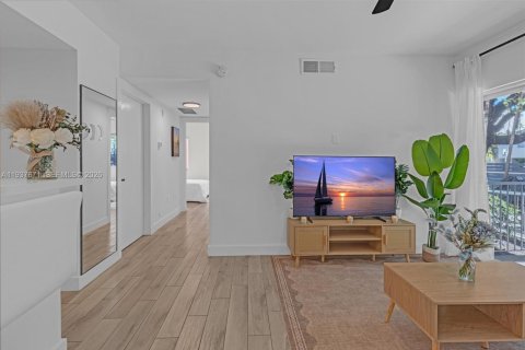 Copropriété à vendre à Miami Beach, Floride: 2 chambres, 62.34 m2 № 1995407 - photo 13