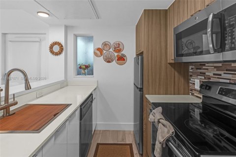 Copropriété à vendre à Miami Beach, Floride: 2 chambres, 62.34 m2 № 1995407 - photo 11