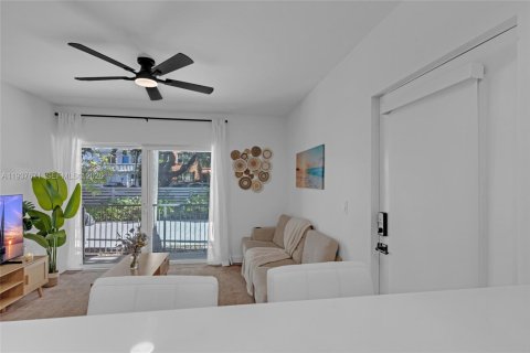 Copropriété à vendre à Miami Beach, Floride: 2 chambres, 62.34 m2 № 1995407 - photo 7