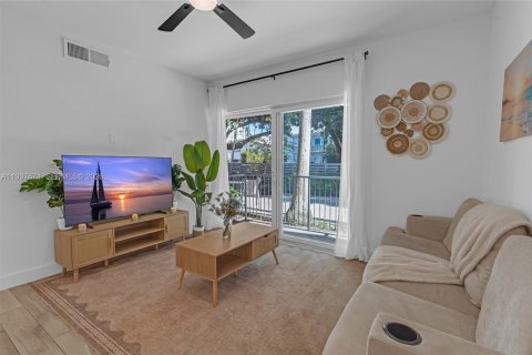 Copropriété à vendre à Miami Beach, Floride: 2 chambres, 62.34 m2 № 1995407 - photo 3