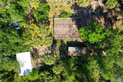 Terreno en venta en Naples, Florida № 1897959 - foto 9