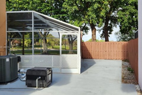 Villa ou maison à louer à Miami, Floride: 4 chambres, 268.02 m2 № 1852310 - photo 21