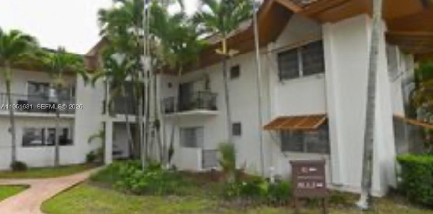 Condominio en Miami, Florida, 1 dormitorio № 2006297