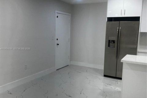 Condominio en venta en Miami, Florida, 1 dormitorio, 81.29 m2 № 2006297 - foto 30