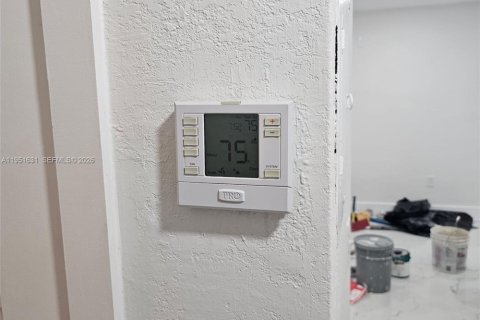 Condominio en venta en Miami, Florida, 1 dormitorio, 81.29 m2 № 2006297 - foto 11