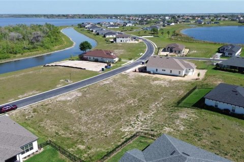 Terreno en venta en Auburndale, Florida № 1908496 - foto 1