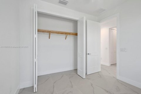 Villa ou maison à vendre à Cape Coral, Floride: 3 chambres, 118.17 m2 № 1962694 - photo 20