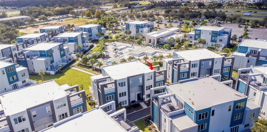 Condo à Kissimmee, Floride, 4 chambres № 2345441