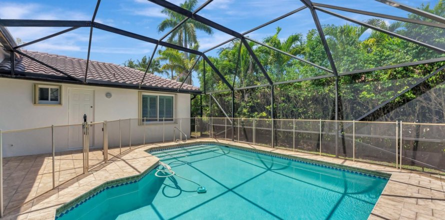 Casa en Weston, Florida 4 dormitorios, 257.34 m2 № 1139448