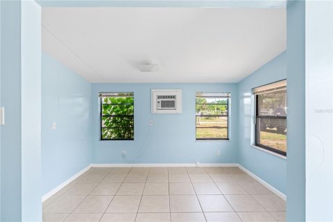 Снять в аренду виллу или дом в Тампа, Флорида 3 спальни, 116.96м2, № 2093632 - фото 7