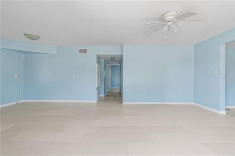 Снять в аренду виллу или дом в Тампа, Флорида 3 спальни, 116.96м2, № 2093632 - фото 4