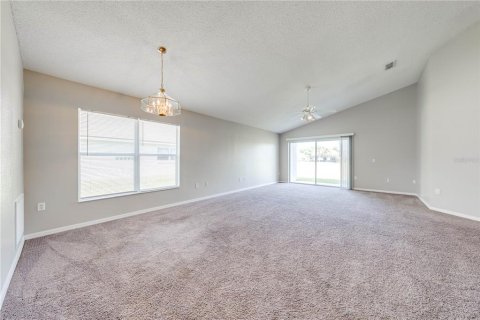 House in Kissimmee, Florida 3 bedrooms, 168.71 sq.m. № 2277942 - photo 7