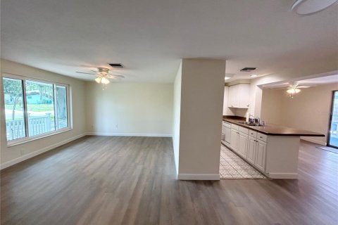 Villa ou maison à vendre à Port Charlotte, Floride: 2 chambres, 119.29 m2 № 2200253 - photo 8