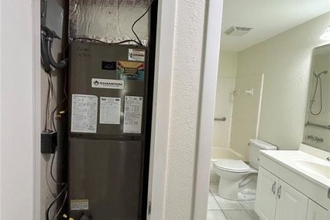 Villa ou maison à vendre à Port Charlotte, Floride: 2 chambres, 119.29 m2 № 2200253 - photo 17