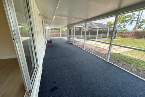 Villa ou maison à vendre à Port Charlotte, Floride: 2 chambres, 119.29 m2 № 2200253 - photo 27