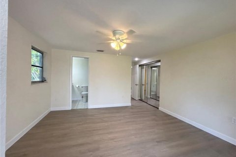 Villa ou maison à vendre à Port Charlotte, Floride: 2 chambres, 119.29 m2 № 2200253 - photo 20