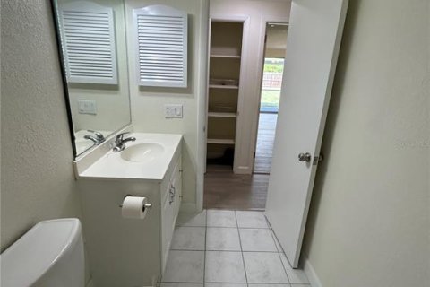 Villa ou maison à vendre à Port Charlotte, Floride: 2 chambres, 119.29 m2 № 2200253 - photo 16