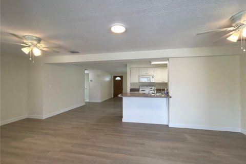 Villa ou maison à vendre à Port Charlotte, Floride: 2 chambres, 119.29 m2 № 2200253 - photo 10