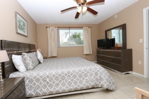 Condo in Sunny Isles Beach, Florida, 2 bedrooms  № 1965203 - photo 14