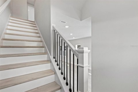 Adosado en venta en Tampa, Florida, 4 dormitorios, 217.11 m2 № 1649459 - foto 23