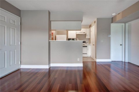 Condominio en alquiler en Altamonte Springs, Florida, 1 dormitorio, 59.83 m2 № 1844821 - foto 5