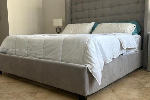 Снять в аренду квартиру в Майами-Бич, Флорида 1 спальня, 80.36м2, № 2034899 - фото 18