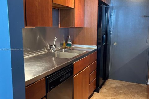 Снять в аренду квартиру в Майами-Бич, Флорида 1 спальня, 80.36м2, № 2034899 - фото 22