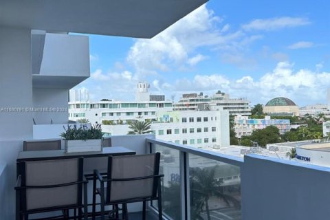 Снять в аренду квартиру в Майами-Бич, Флорида 1 спальня, 80.36м2, № 2034899 - фото 30