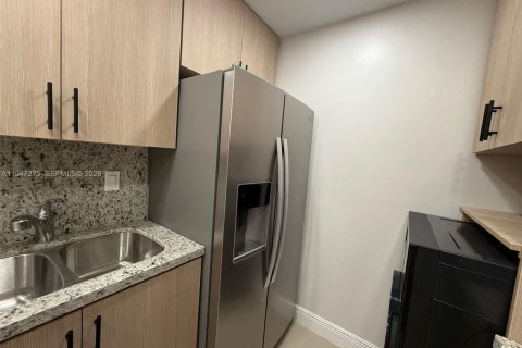 Снять в аренду кондоминиум в Майами, Флорида 2 спальни, 74.97м2, № 2003921 - фото 11