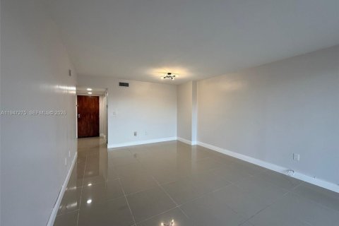 Снять в аренду кондоминиум в Майами, Флорида 2 спальни, 74.97м2, № 2003921 - фото 14