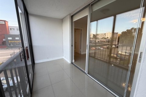 Снять в аренду кондоминиум в Майами, Флорида 2 спальни, 74.97м2, № 2003921 - фото 8