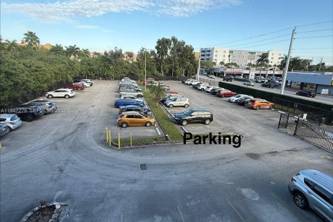 Снять в аренду кондоминиум в Майами, Флорида 2 спальни, 74.97м2, № 2003921 - фото 9