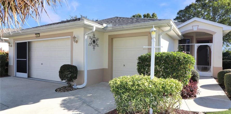 Villa ou maison à Leesburg, Floride 3 chambres, 154.03 m2 № 1542108