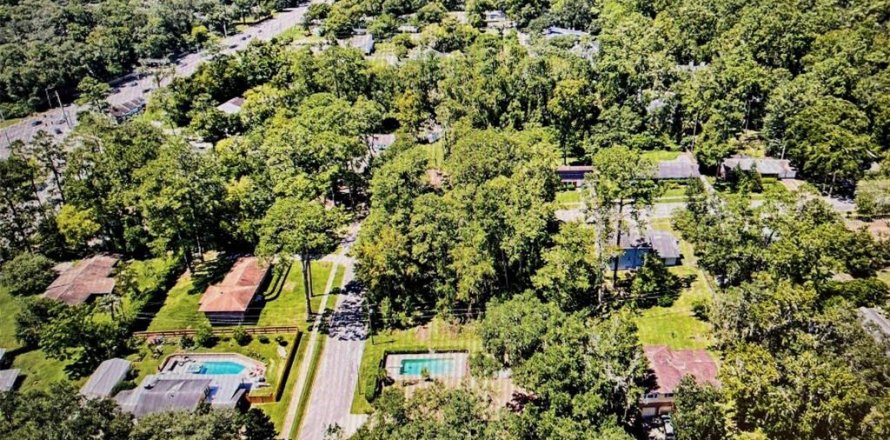Land in Gainesville, Florida № 1427748