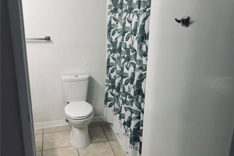 Copropriété à louer à Gainesville, Floride: 4 chambres, 121.89 m2 № 2405618 - photo 8