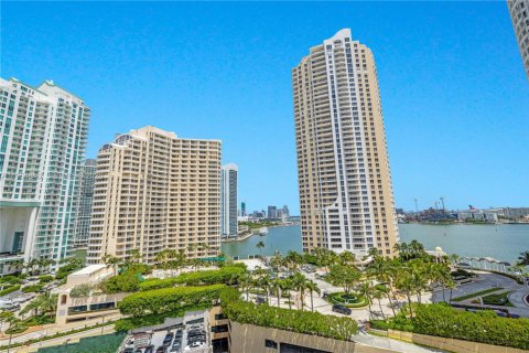 Copropriété à louer à Miami, Floride: 1 chambre, 60.39 m2 № 2010926 - photo 3