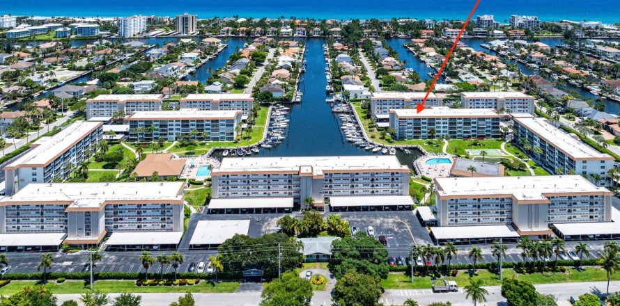 Condo à Delray Beach, Floride, 2 chambres  № 2078237