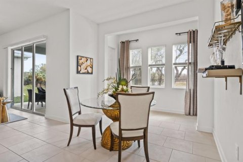 Villa ou maison à vendre à Clermont, Floride: 4 chambres, 246.19 m2 № 1773342 - photo 4