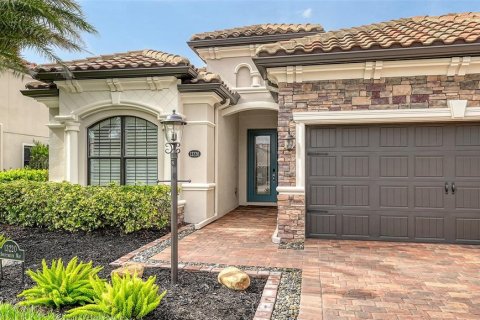 House in Lakewood Ranch, Florida 4 bedrooms, 210.7 sq.m. № 1783420 - photo 5