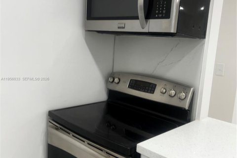 Снять в аренду кондоминиум в Майами, Флорида 1 спальня, 81.29м2, № 2012037 - фото 23