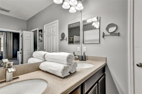 House in Riverview, Florida 3 bedrooms, 159.42 sq.m. № 2258432 - photo 23